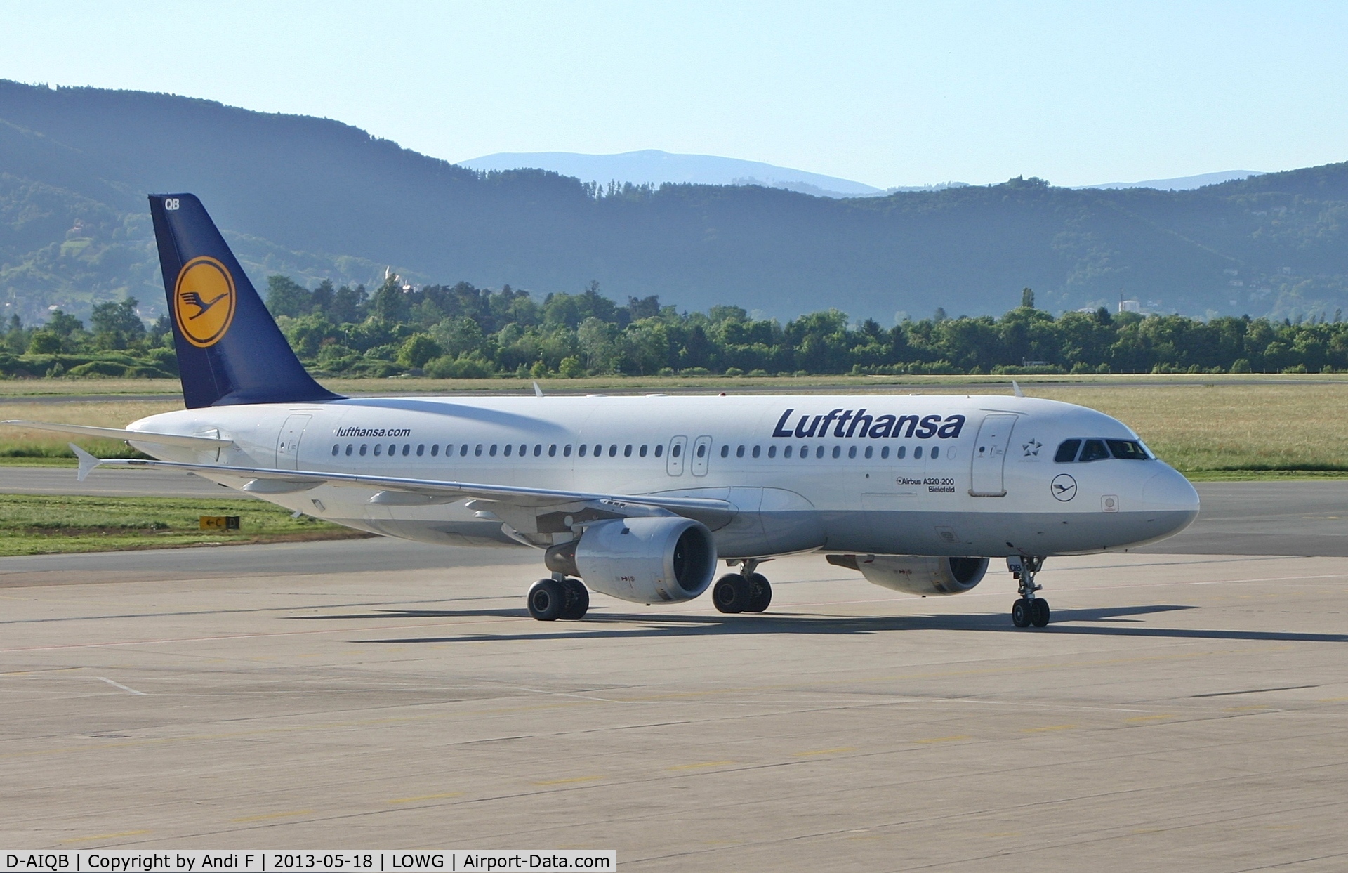 D-AIQB, 1991 Airbus A320-211 C/N 0200, Lufthansa Airbus A320-211