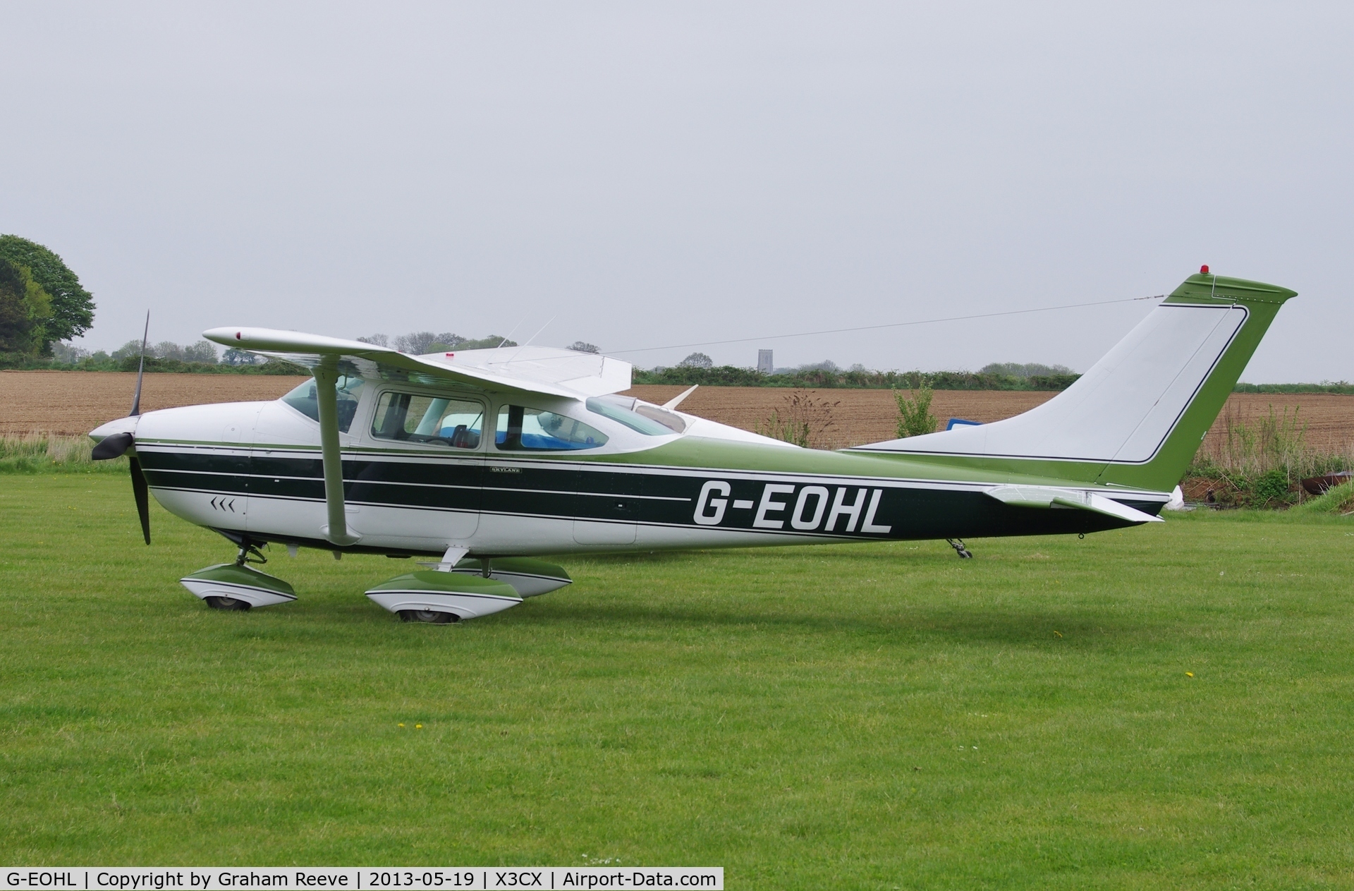 G-EOHL, 1968 Cessna 182L Skylane C/N 182-59279, Parked at Northrepps.