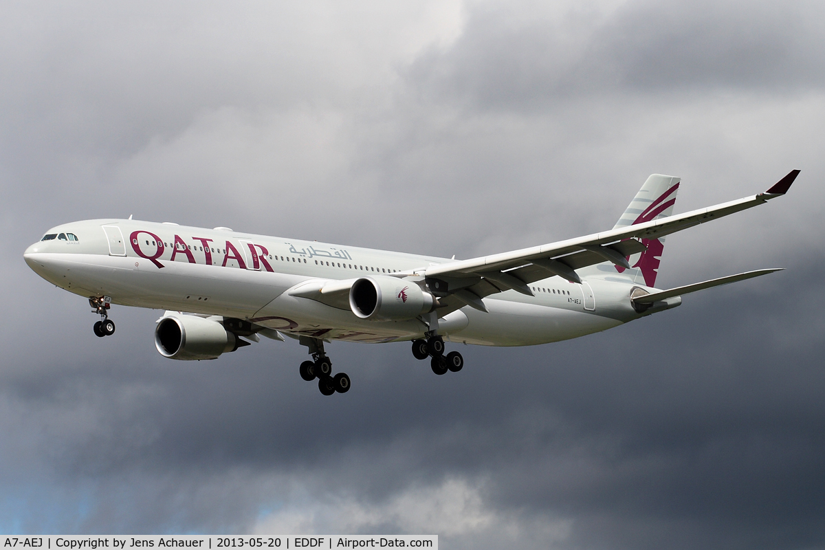 A7-AEJ, 2007 Airbus A330-302 C/N 826, Approaching RWY 25L