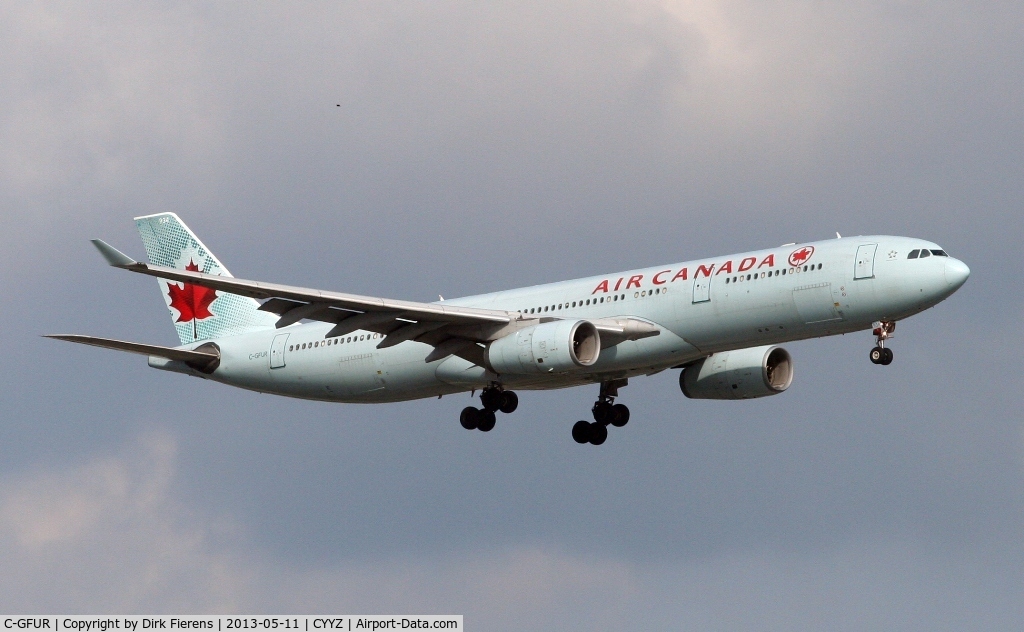 C-GFUR, 2000 Airbus A330-343 C/N 344, Approaching Toronto