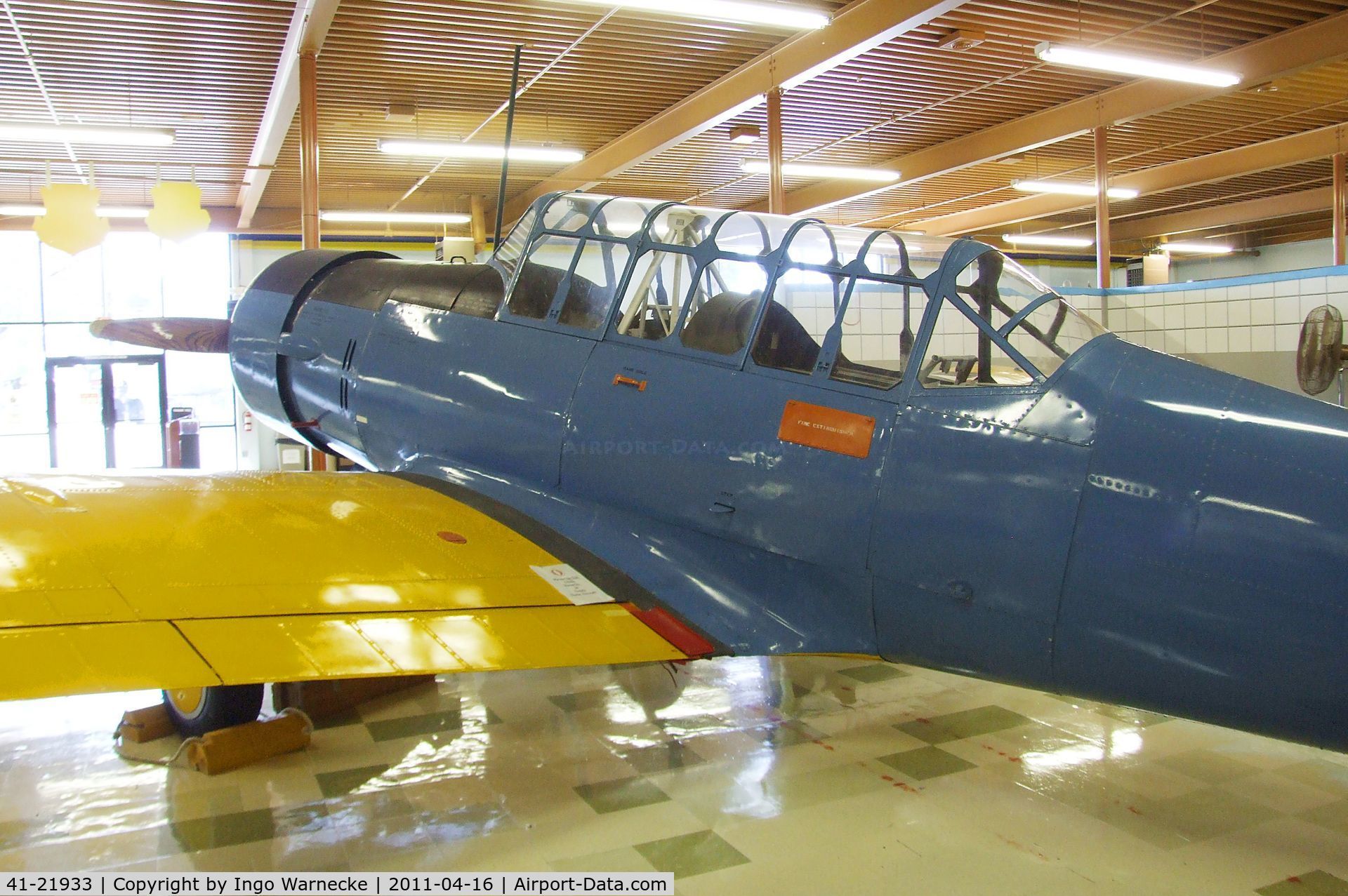 41-21933, Vultee BT-13 Valiant C/N 74-5772, Vultee BT-13 Valiant at the Travis Air Museum, Travis AFB Fairfield CA