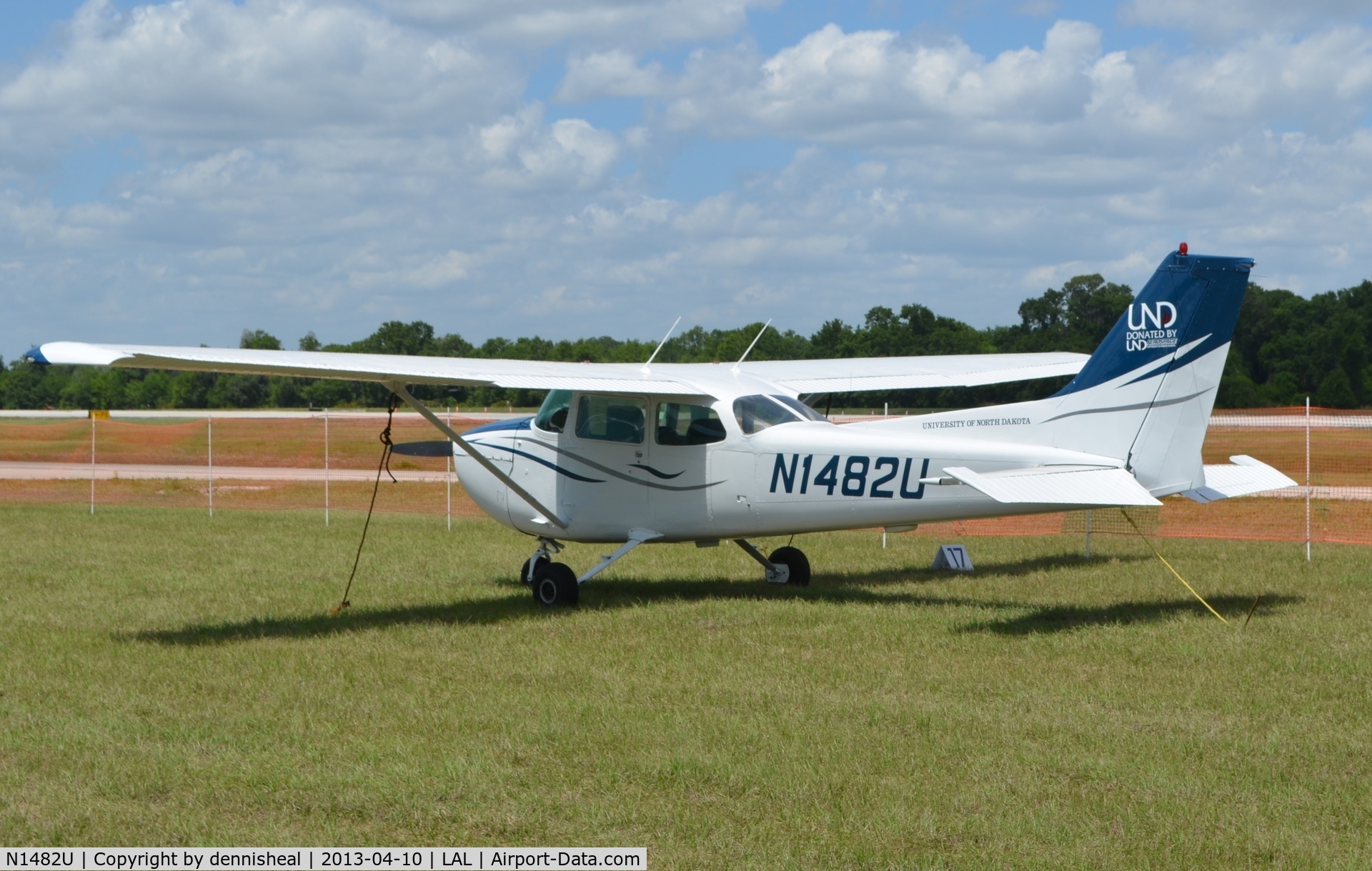 N1482U, 1976 Cessna 172M C/N 17267149, 1976 CESSNA 172M AT SUN N FUN