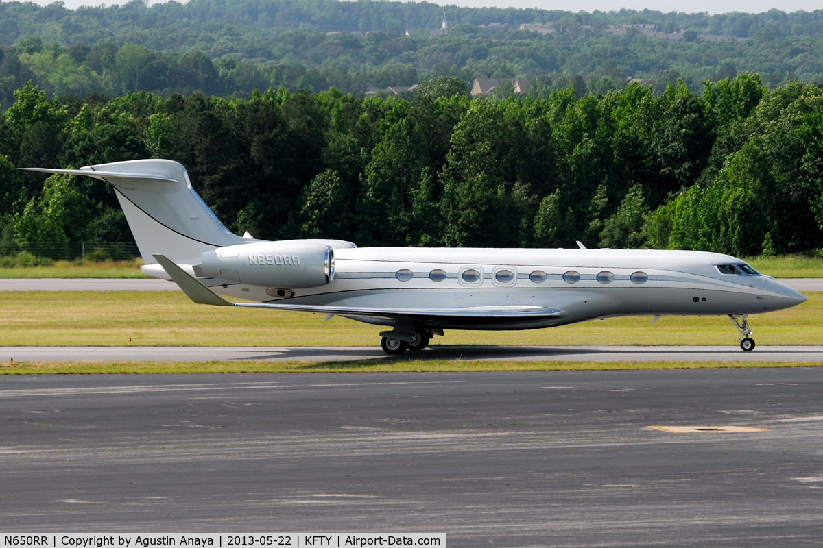N650RR, 2012 Gulfstream Aerospace G650 (G-VI) C/N 6019, Arriving at the Hill Aviation ramp. Delivered two days ago brand new!