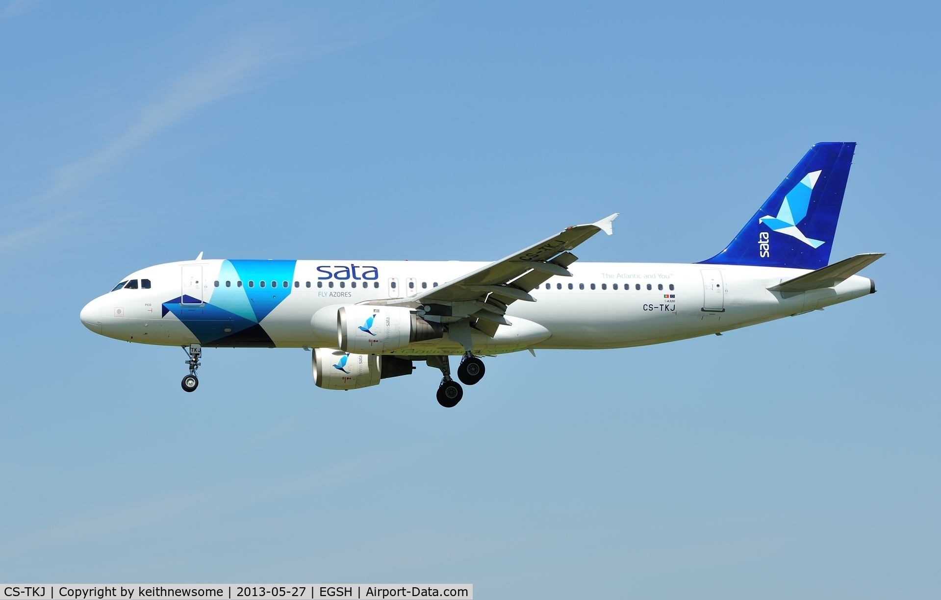 CS-TKJ, 1998 Airbus A320-212 C/N 795, From and to Funchal !