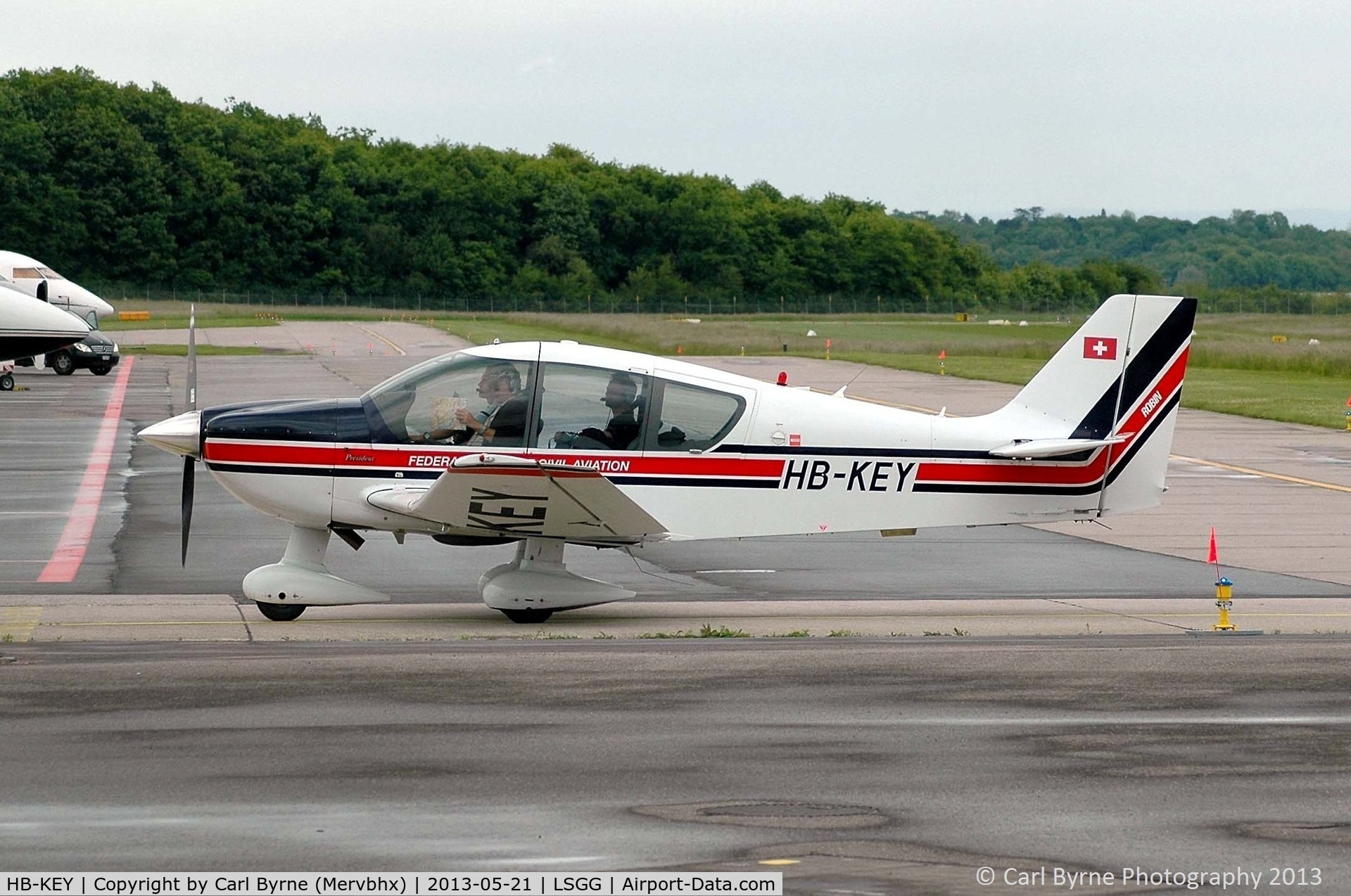 HB-KEY, 1998 Robin DR-400-500 President C/N 11, Taken from the Aerobistro.