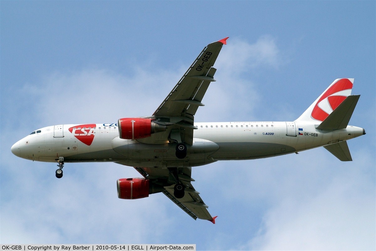 OK-GEB, 2001 Airbus A320-214 C/N 1450, Airbus A320-214 [1450] (CSA Czech Airlines) Home~G 14/05/2010. On approach 27R.