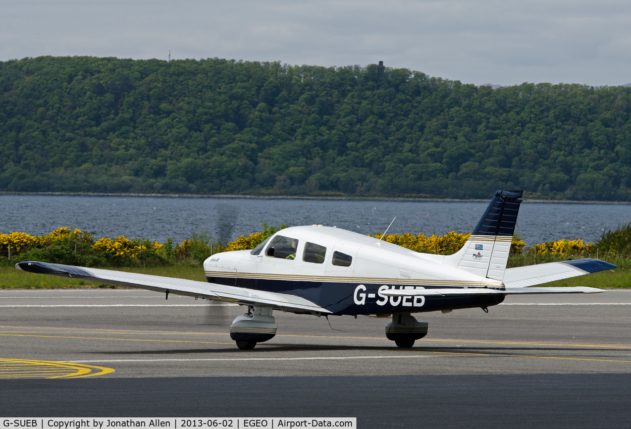G-SUEB, 2001 Piper PA-28-181 Cherokee Archer III C/N 28-43466, Heading for the runway at Oban Airport.