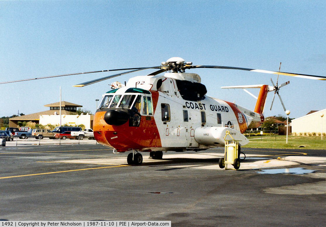 1492, Sikorsky HH-3F Pelican C/N 61669, HH-3F Pelican at the United States Coast Guard Station at Clearwater in November 1987.
