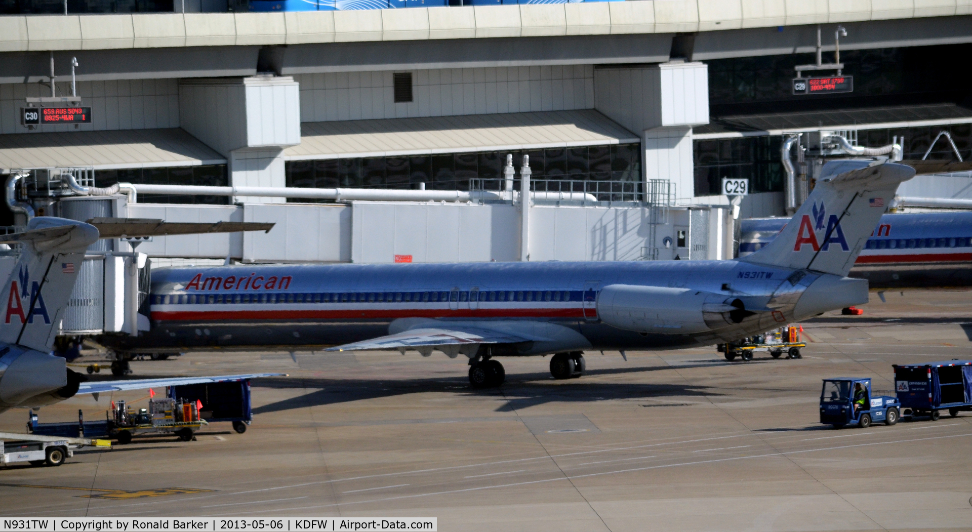 N931TW, 1987 McDonnell Douglas MD-83 (DC-9-83) C/N 49527, DFW