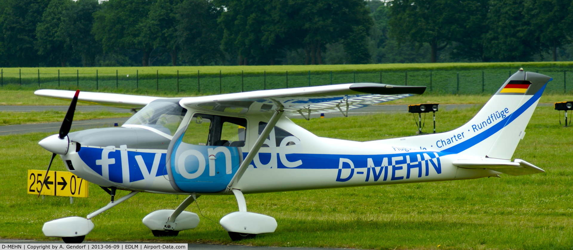 D-MEHN, AirLony Skylane C/N Not found D-MEHN, Seen here parked at the apron at Marl-Loemühle (EDLM)