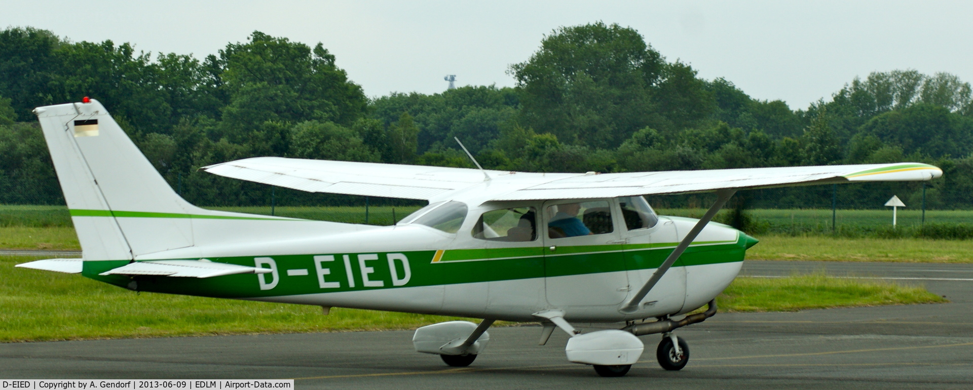 D-EIED, Reims F172N Skyhawk Skyhawk C/N F172001852, Seen here taxiing to RWY 07 at Marl-Loemühle (EDLM)
