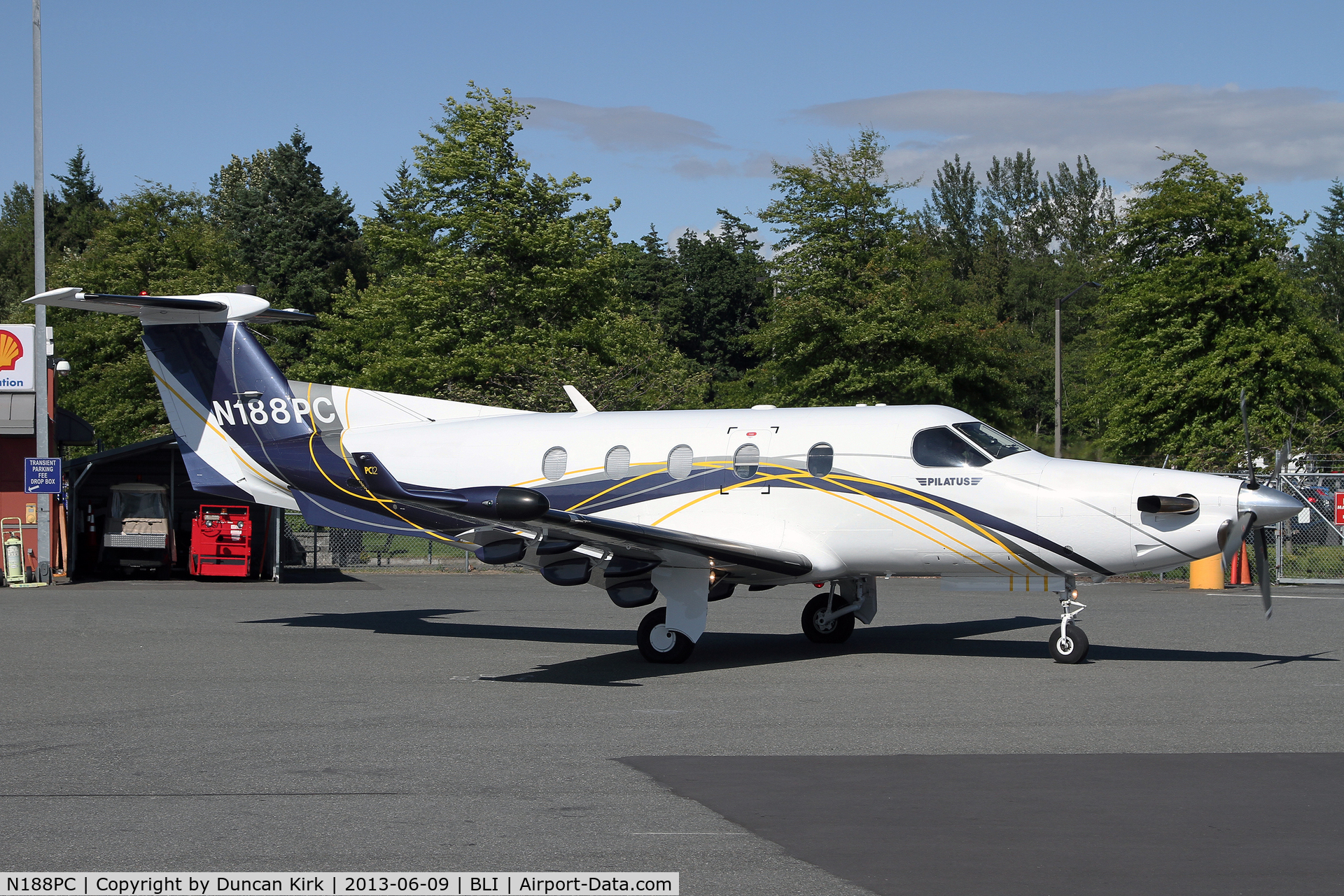N188PC, 1997 Pilatus PC-12/45 C/N 188, Taxiing out at BLI