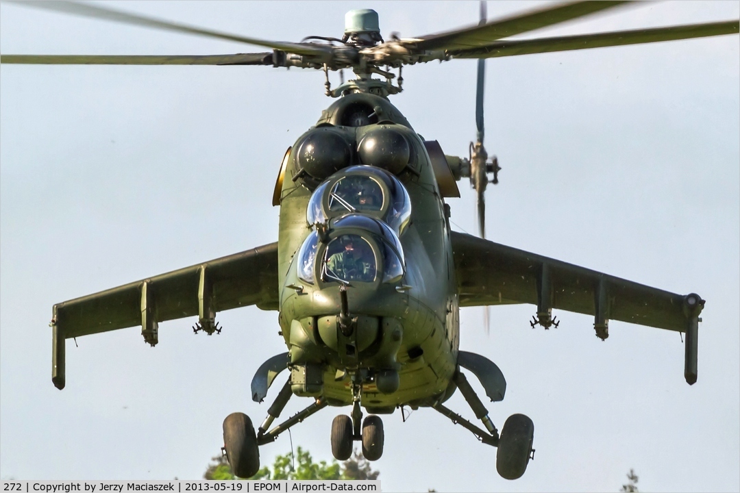 272, Mil Mi-24D Hind D C/N 340272, Mi-24D Hind D