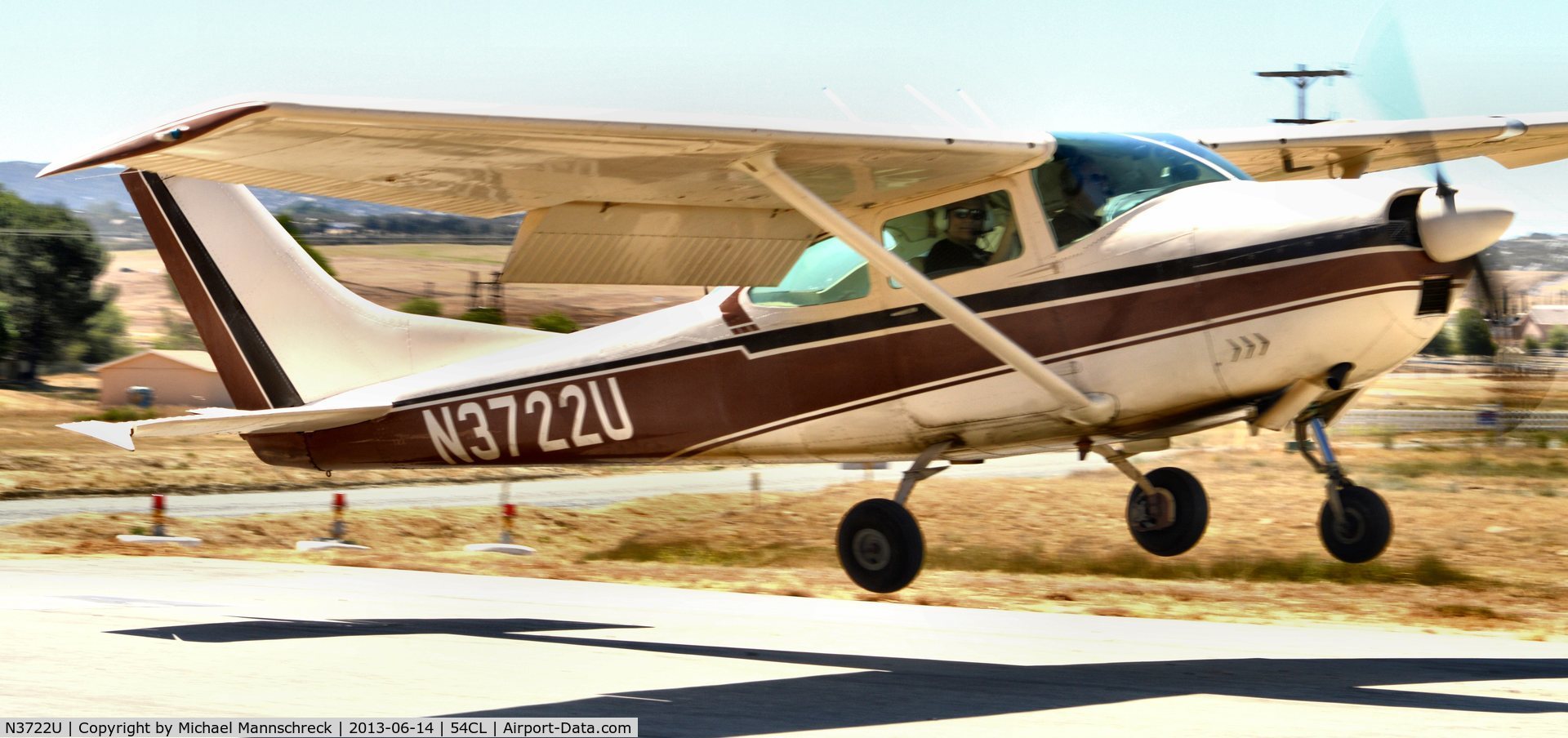 N3722U, 1963 Cessna 182G Skylane C/N 18255122, Low Very Very Low