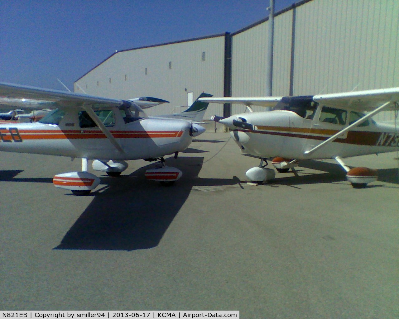 N821EB, 1981 Cessna 152 C/N 15285210, head to head with 172 n733fn