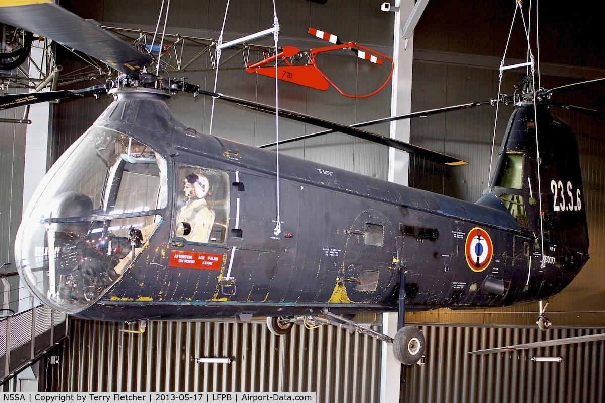 N5SA, Piasecki UH-25B Retriever C/N 128594, Exibited at the AIR & SPACE MUSEUM , Le Bourget , Paris