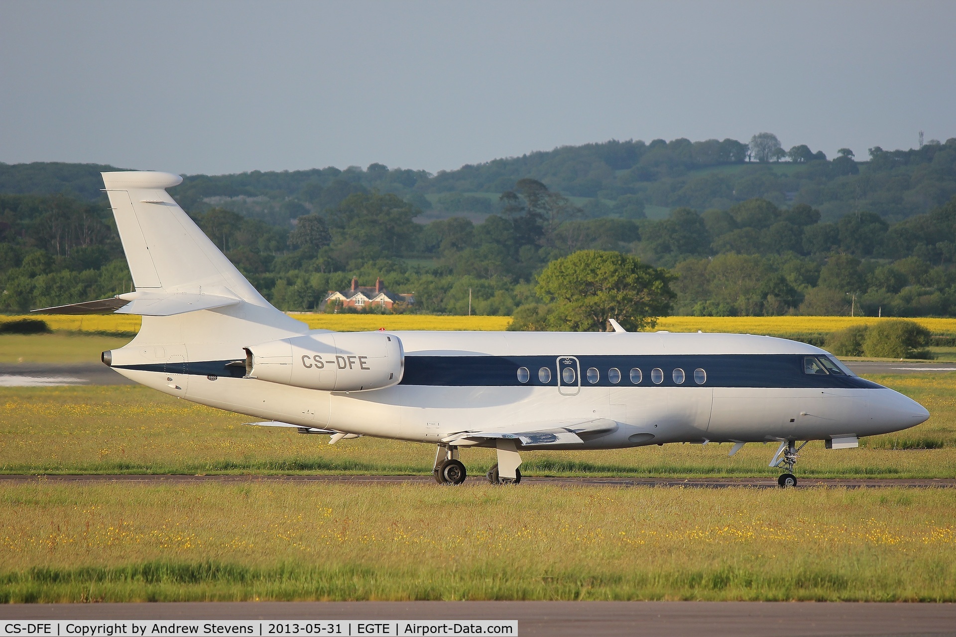 CS-DFE, 2003 Dassault Falcon 2000 C/N 205, Taxiing for DEP to EGCC
