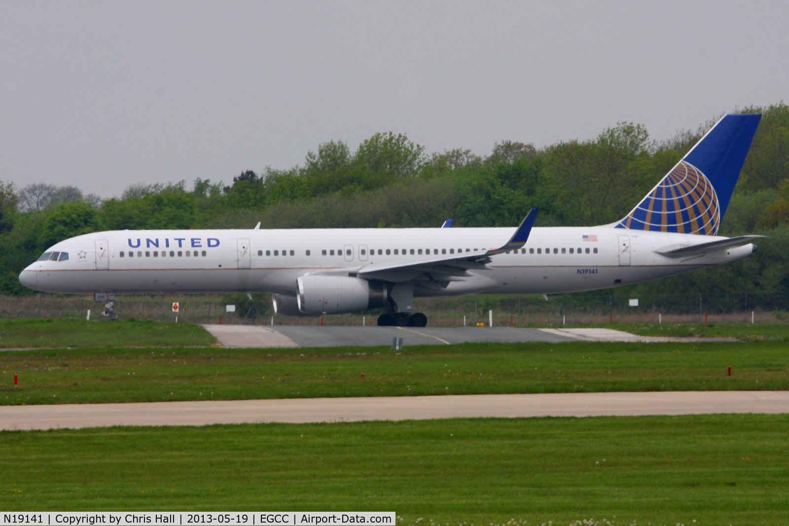 N19141, 2000 Boeing 757-224 C/N 30354, United