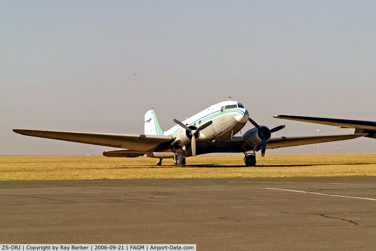 ZS-DRJ, 1943 Douglas C-47A Skytrain C/N 12026, Douglas DC-3C-47A-1-DK [12026] Johannesburg-Rand~ZS 21/09/2006. Stored.