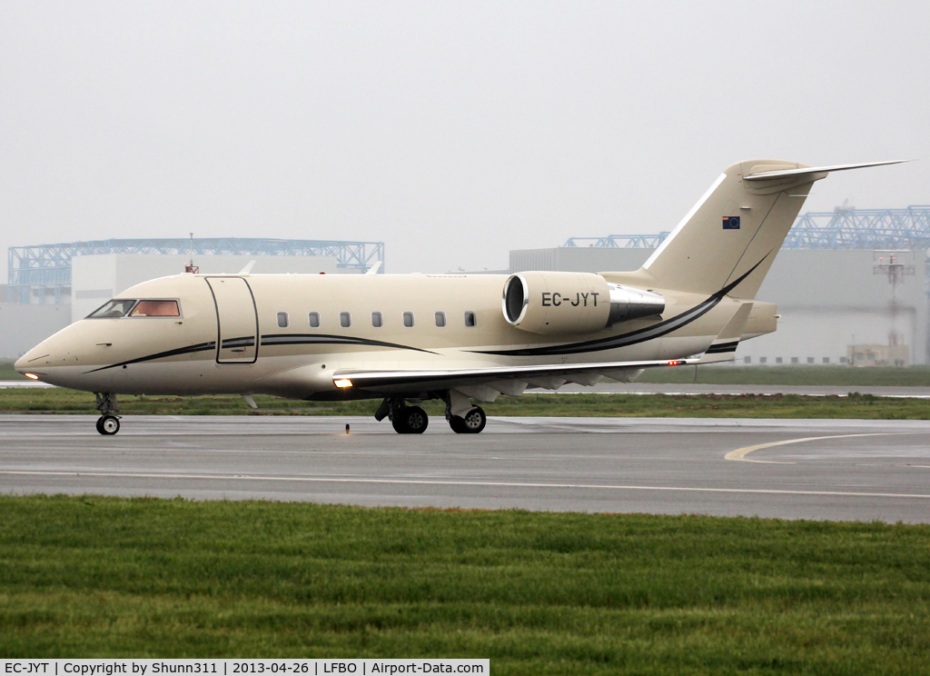 EC-JYT, 2006 Bombardier Challenger 604 (CL-600-2B16) C/N 5648, Taxiing to the Terminal...