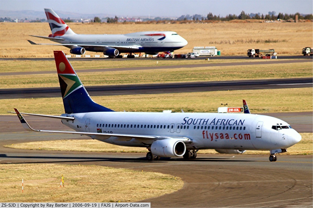 ZS-SJD, 2000 Boeing 737-85F C/N 28829, Boeing 737-85F [28829] (South African Airways) Johannesburg Int~ZS 19/09/2006