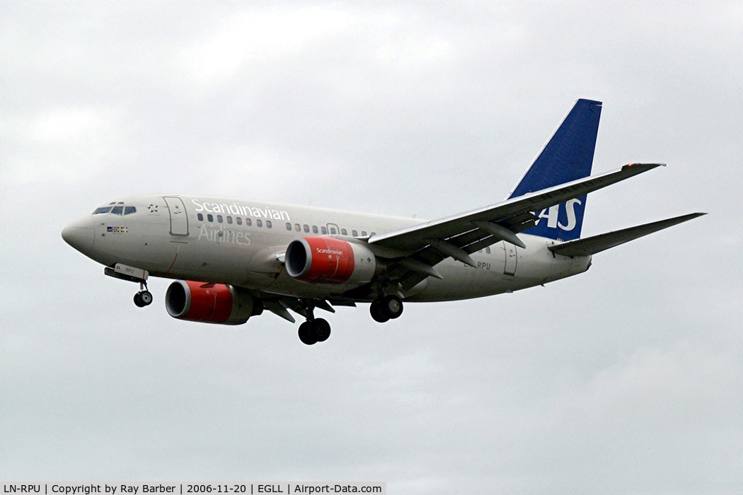 LN-RPU, 1999 Boeing 737-683 C/N 28312, Boeing 737-683 [28312] (SAS Scandinavian Airlines) Heathrow~G 20/11/2006