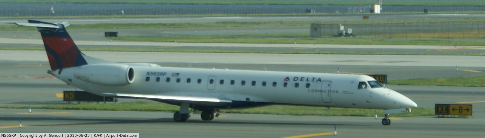 N565RP, 2002 Embraer ERJ-145LR (EMB-145LR) C/N 145679, Chautauqua Airlines (Delta Connection cs), here on the taxiway at New York - JFK(KJFK)