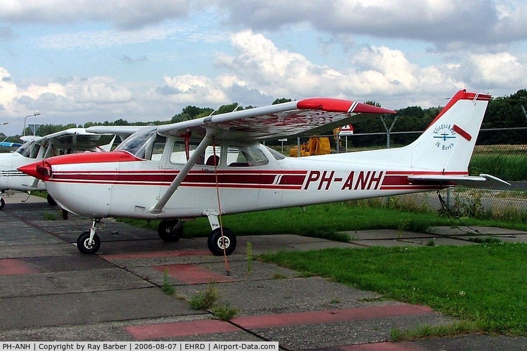 PH-ANH, 1986 Reims F172P C/N 2244, R/Cessna F.172P Skyhawk [2244] Rotterdam~PH 07/08/2006