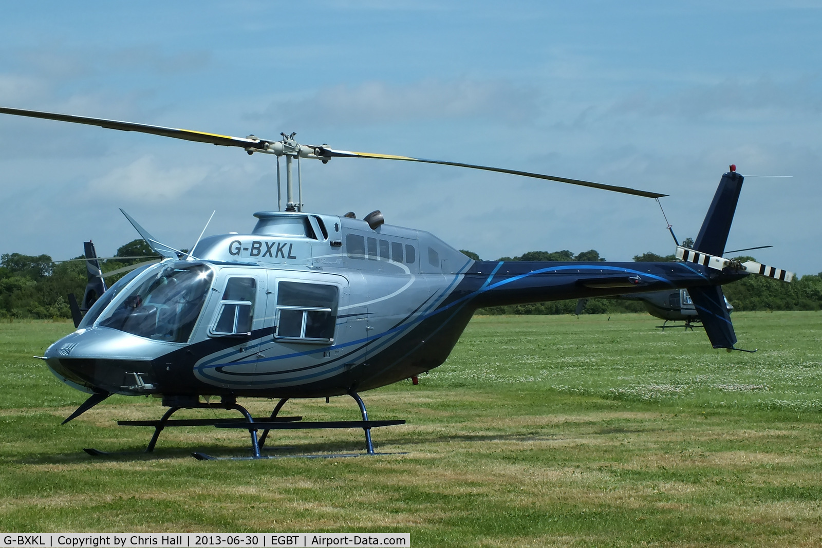 G-BXKL, 1980 Bell 206B JetRanger II C/N 3006, being used for ferrying race fans to the British F1 Grand Prix at Silverstone