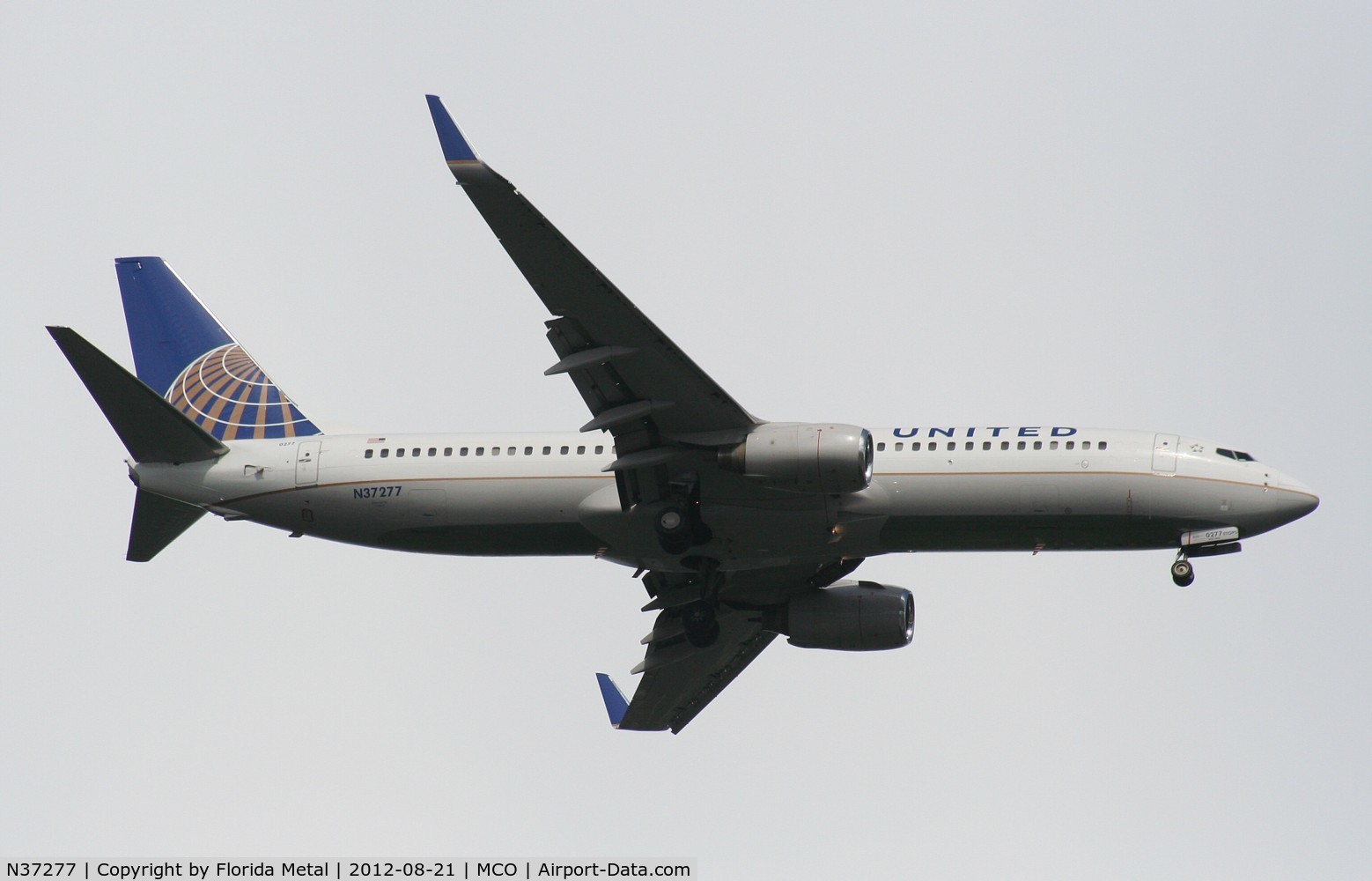 N37277, 2002 Boeing 737-824 C/N 31595, United 737-800