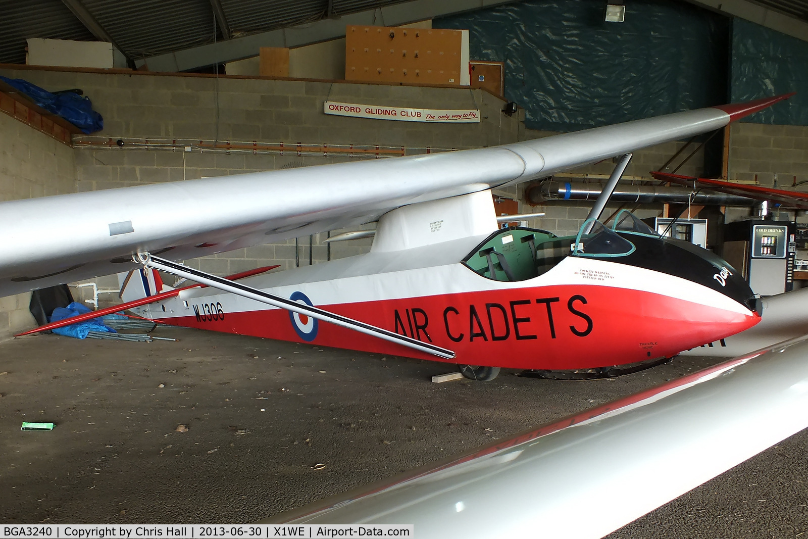 BGA3240, Slingsby T-21B Sedbergh TX.1 C/N 654, Oxford Gliding Club, Weston on the Green