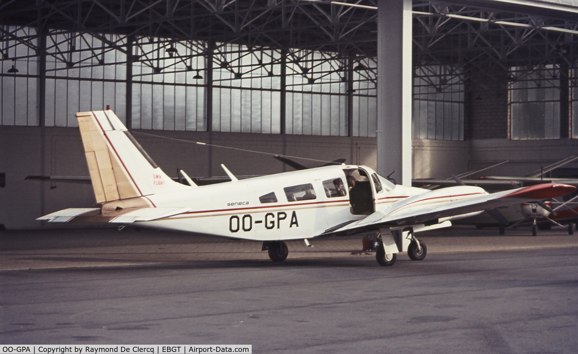 OO-GPA, 1973 Piper PA-34-200 Seneca C/N 34-7450008, Gent  1975