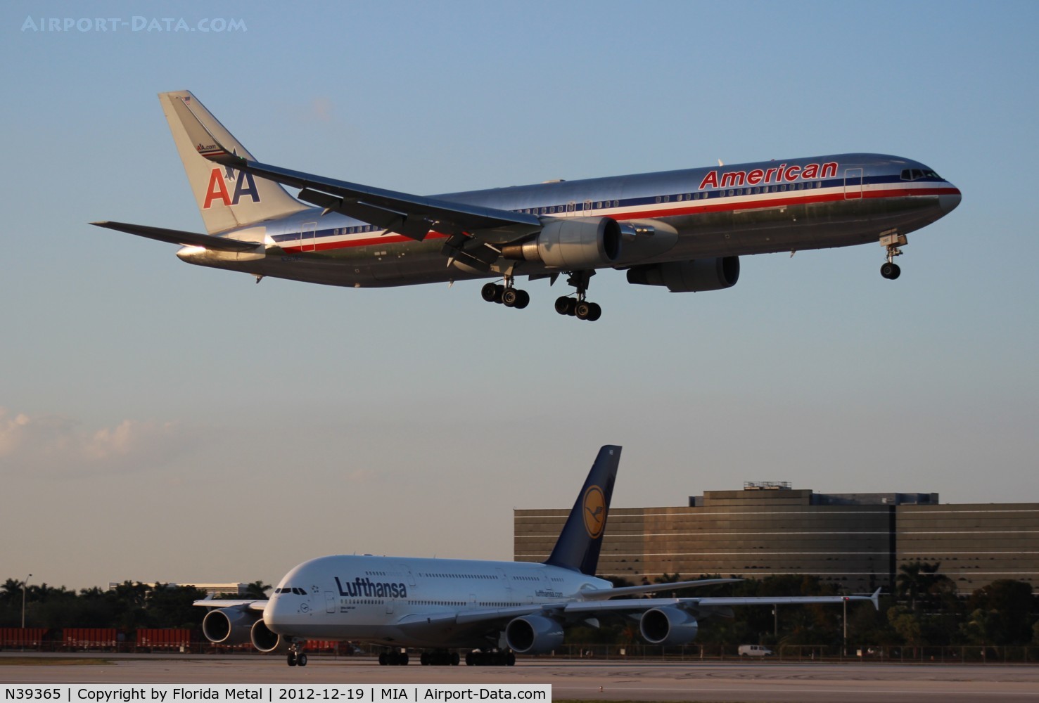 N39365, 1988 Boeing 767-323 C/N 24046, American 767-300 as Lufthansa A380 holding