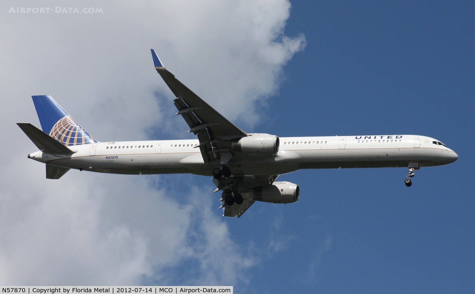 N57870, 2003 Boeing 757-33N C/N 33525, United 757-300