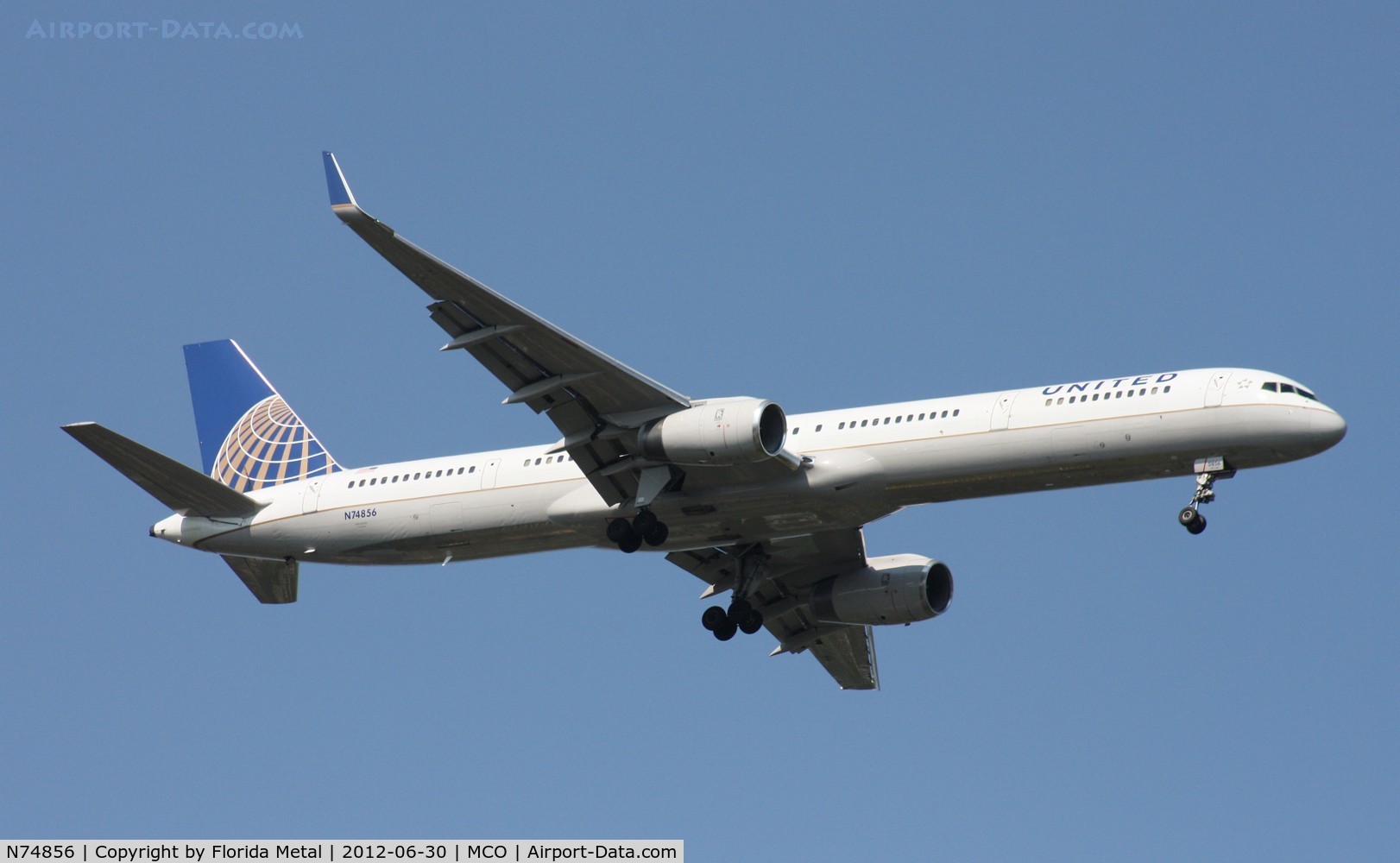 N74856, 2004 Boeing 757-324 C/N 32815, United 757-300