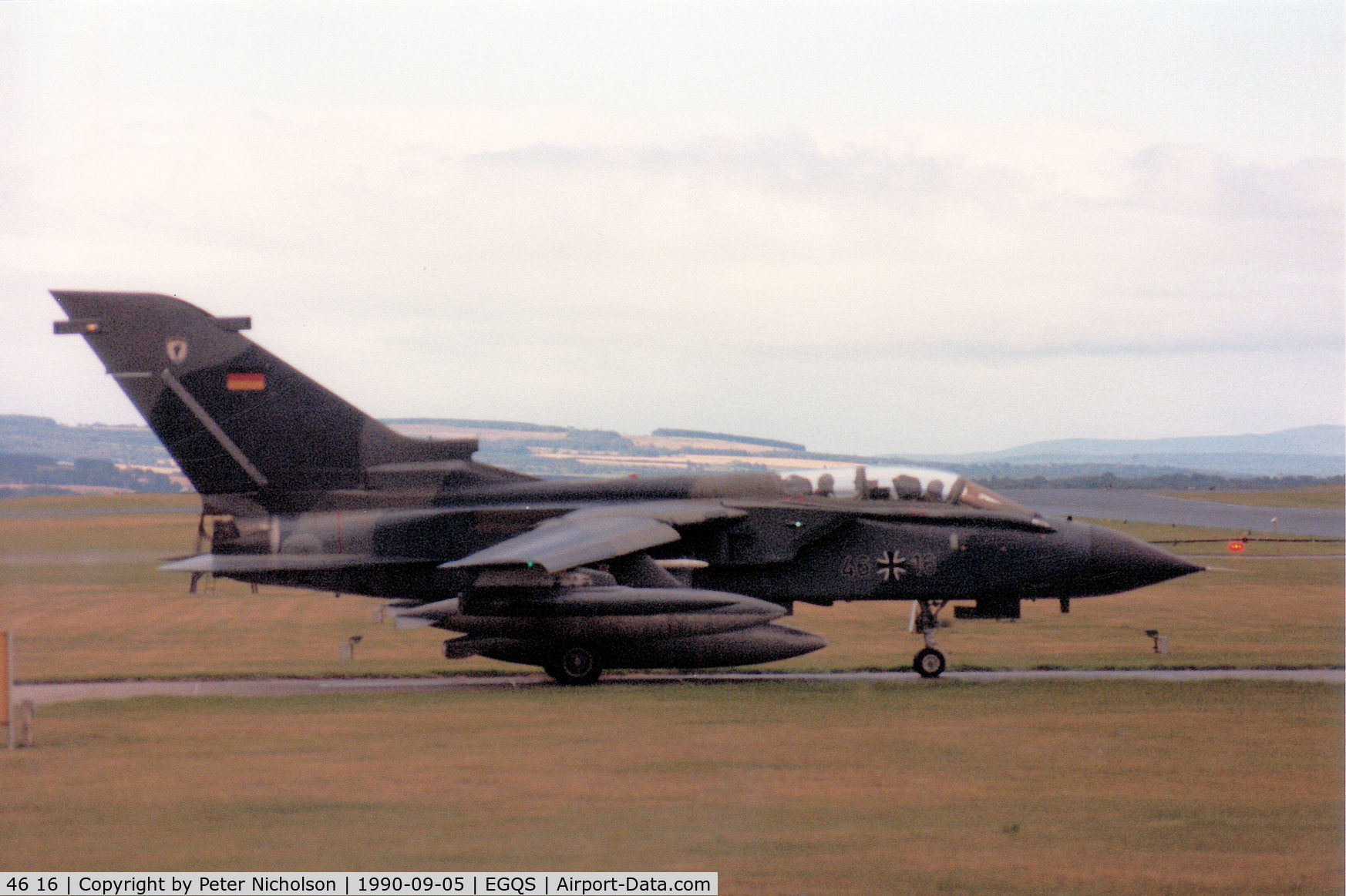46 16, Panavia Tornado IDS C/N 783/GS249/4316, Tornado IDS of Germany's Kreigsmarine MFG-2 preparing to join Runway 23 at RAF Lossiemouth in September 1990.