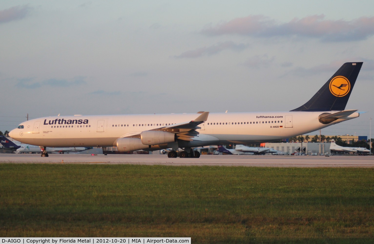 D-AIGO, 1998 Airbus A340-313X C/N 233, Lufthansa A340-300