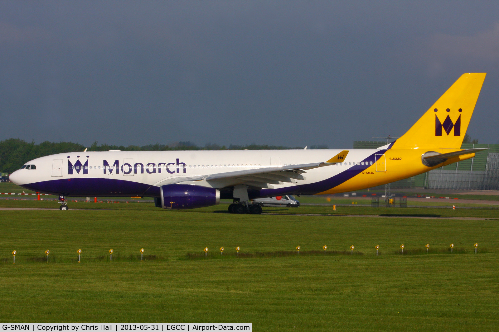 G-SMAN, 1999 Airbus A330-243 C/N 261, Monarch