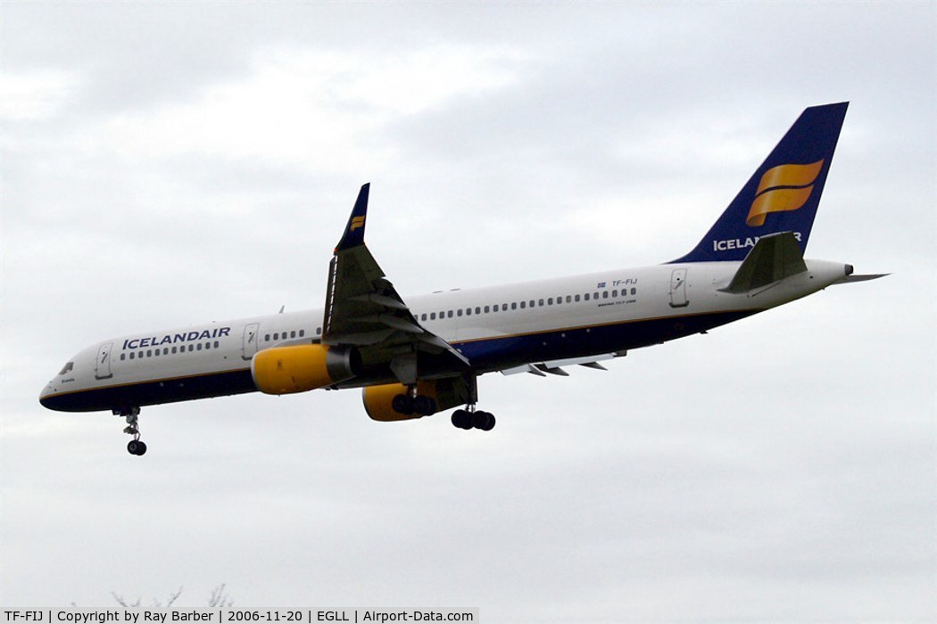 TF-FIJ, 1991 Boeing 757-208 C/N 25085, Boeing 757-208 [25085] (Icelandair) Heathrow~G 20/11/2006