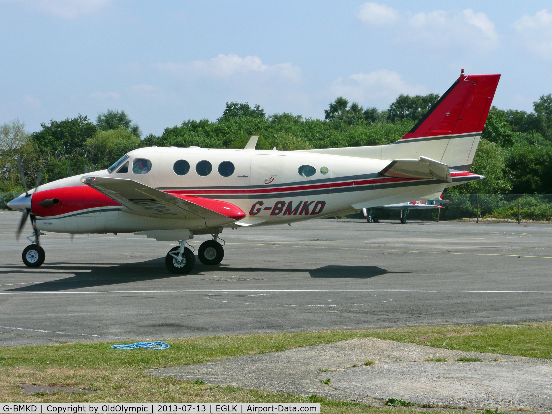 G-BMKD, 1984 Beech C90A King Air C/N LJ-1069, Taxying for departure RW25