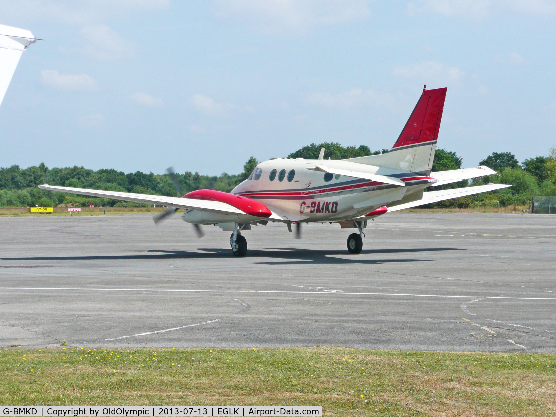 G-BMKD, 1984 Beech C90A King Air C/N LJ-1069, Taxying for departure RW25