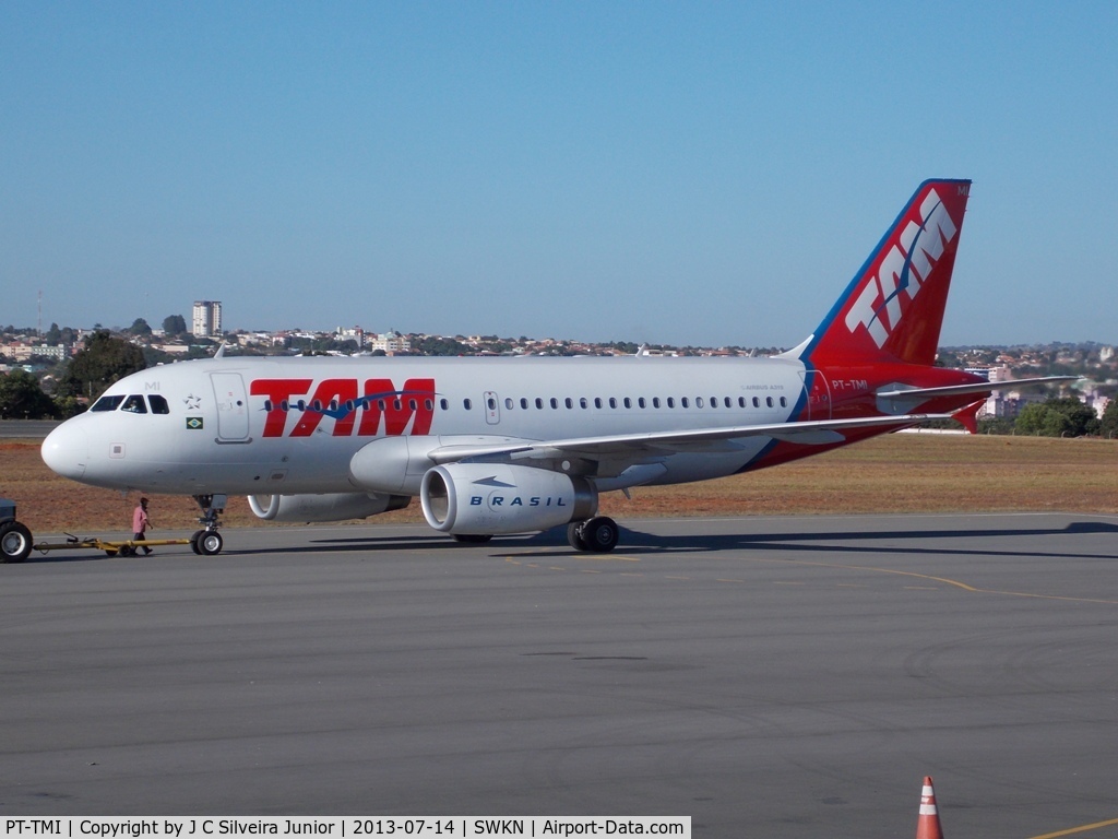 PT-TMI, 2012 Airbus A319-132 C/N 5345, A beautiful sunday