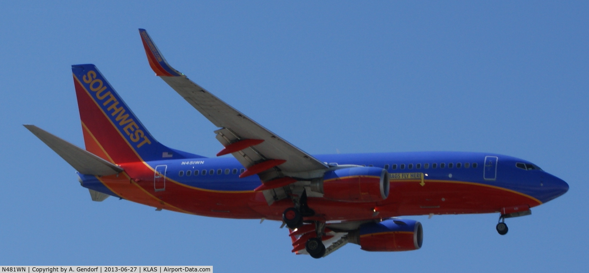 N481WN, 2004 Boeing 737-7H4 C/N 29853, Southwest Airlines (
