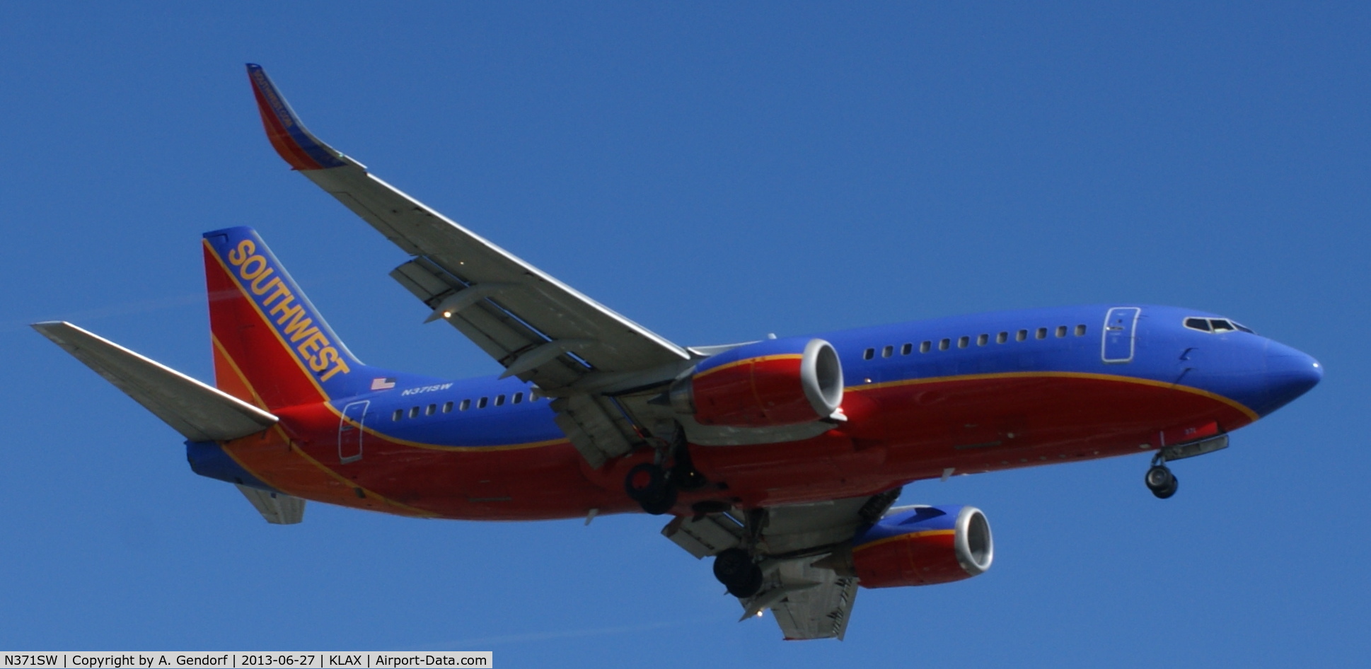 N371SW, 1993 Boeing 737-3H4 C/N 26598, Southwest Airlines, seen here landing at Los Angeles Int´l(KLAX)