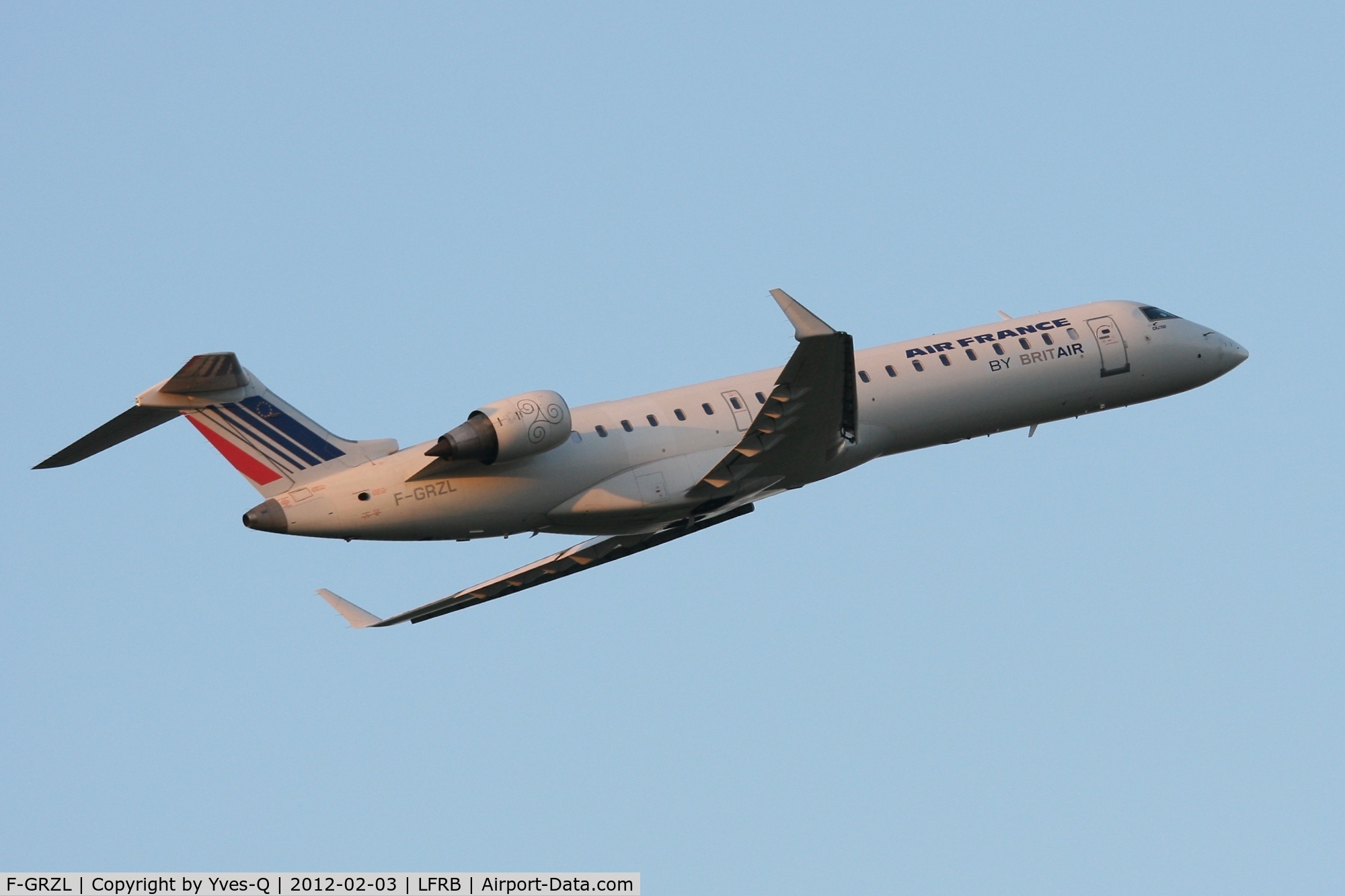 F-GRZL, 2006 Bombardier CRJ-700 (CL-600-2C10) Regional Jet C/N 10245, Bombardier CRJ-700 , Take off rwy 07R, Brest-Bretagne Airport (LFRB-BES)