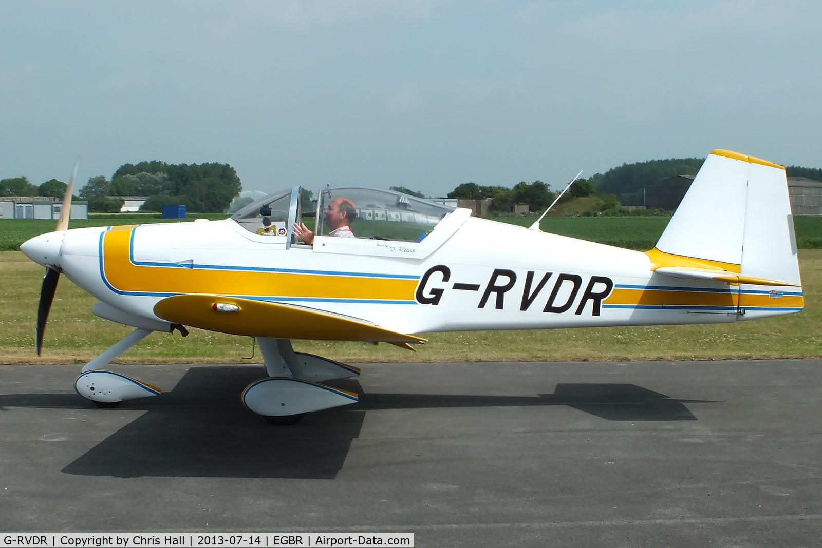G-RVDR, 2001 Vans RV-6A C/N PFA 181A-13098, at the Real Aeroplane Club's Wings & Wheels fly-in, Breighton