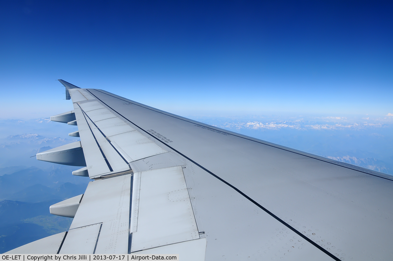 OE-LET, 2009 Airbus A321-211 C/N 3830, NIKI