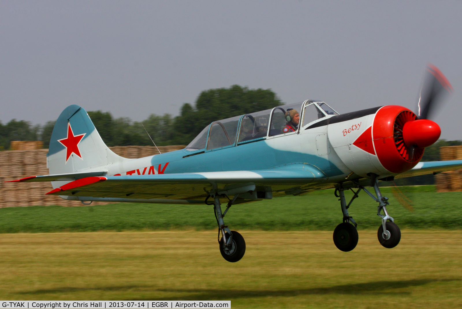 G-TYAK, 1989 Bacau Yak-52 C/N 899907, at the Real Aeroplane Club's Wings & Wheels fly-in, Breighton