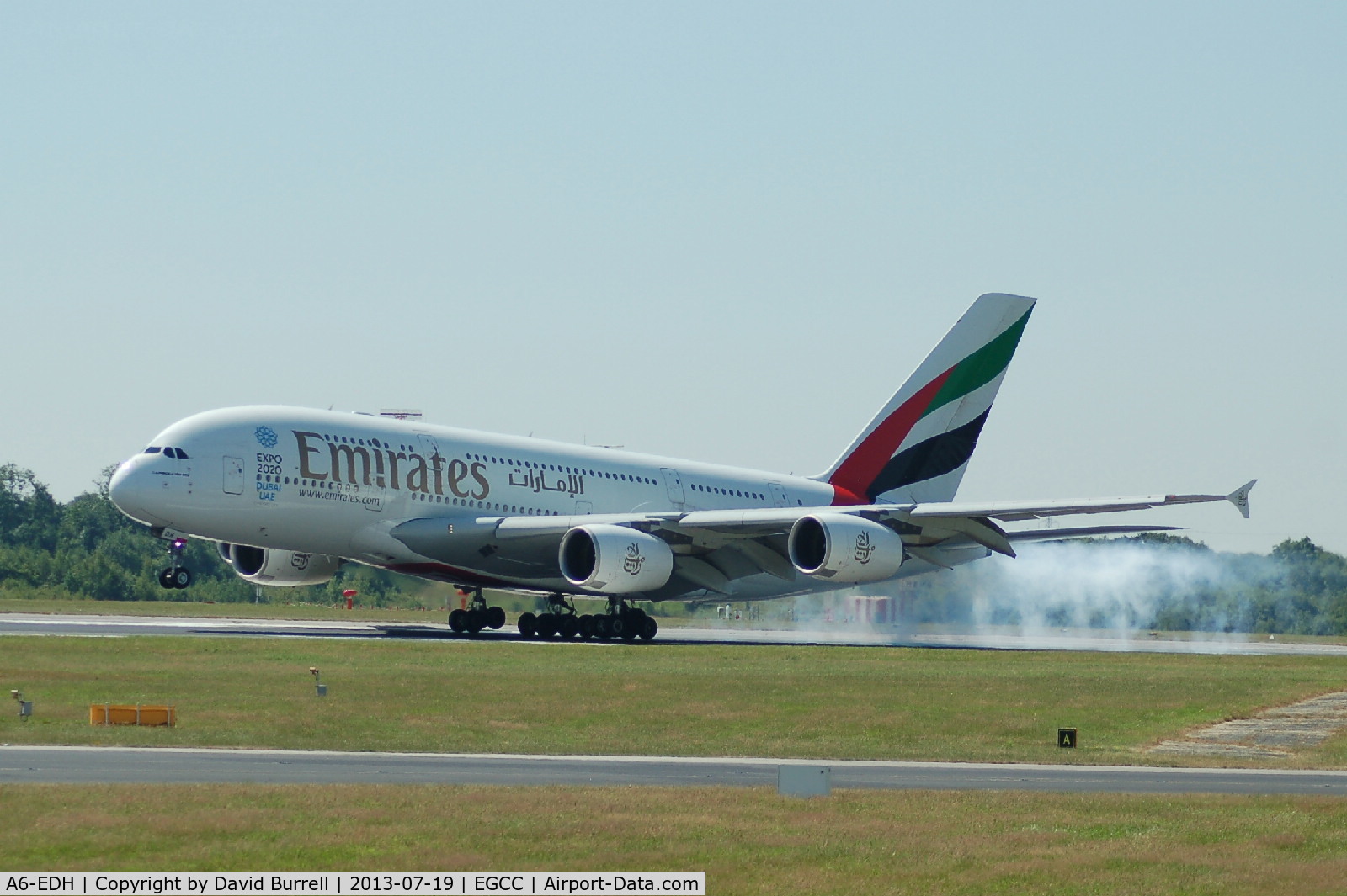 A6-EDH, 2009 Airbus A380-861 C/N 025, Emirates Airbus A380 A6-EDH landing at Manchester Airport.