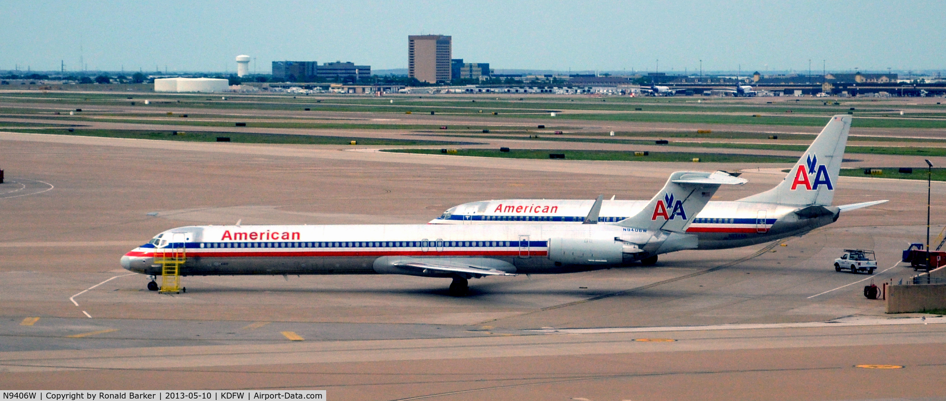 N9406W, 1992 McDonnell Douglas MD-83 (DC-9-83) C/N 53126, DFW TX